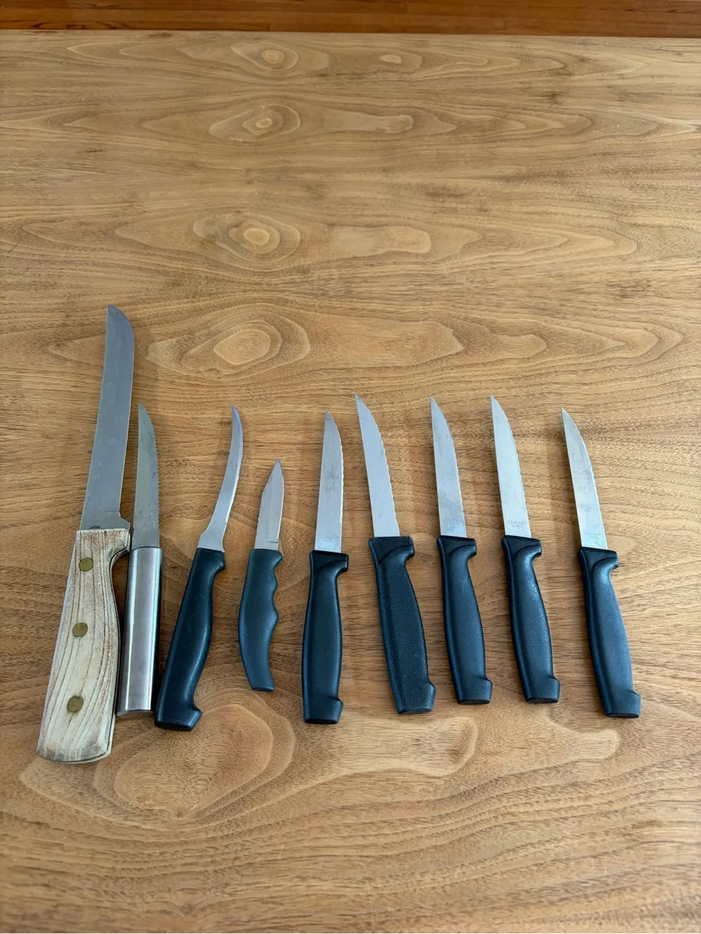 9 knives